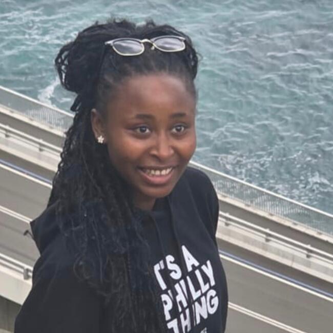 Babysitter in Canberra: Mellis