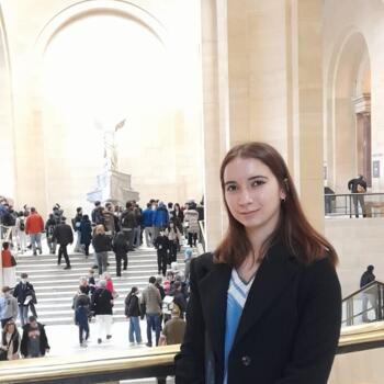 Baby-sitter à Fontenay-le-Fleury: Julia