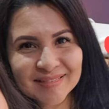 Niñera Girón: Aurora