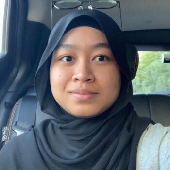 Babysitter Singapore Island: Mira