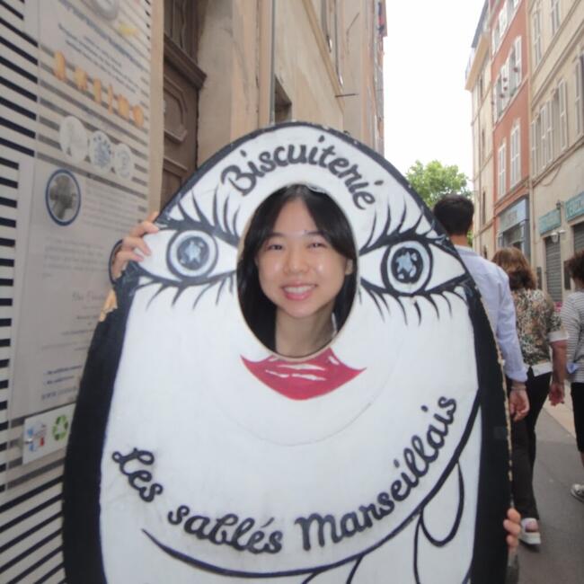 Babysitter in Singapore: Fay