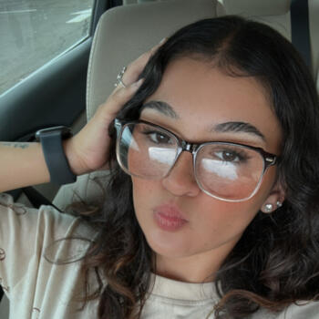 Babysitter in Riverside: Monique