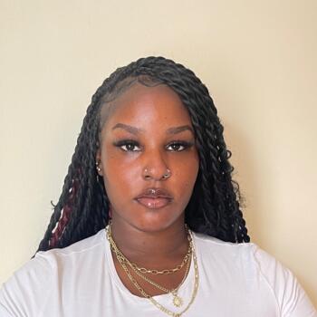 Babysitter in London: Elizabeth