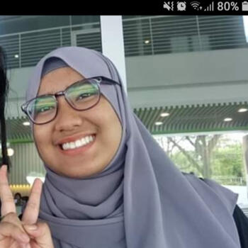 Babysitter Singapore: Amirah