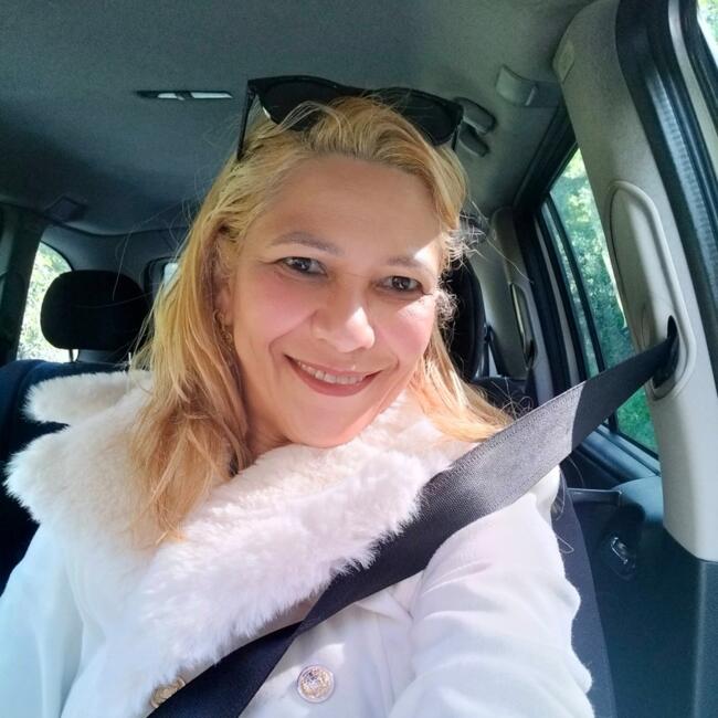 Babysitter in Pontével: Rosilene