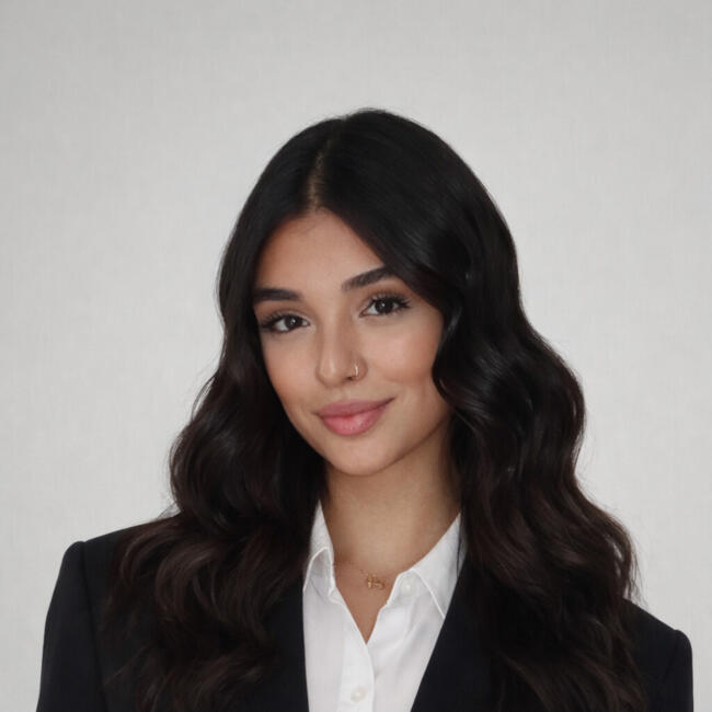 Babysitter in Milan: Hasti