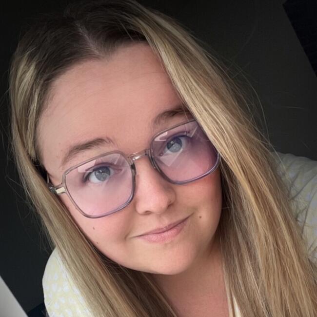 Babysitter in Leforest: Alison