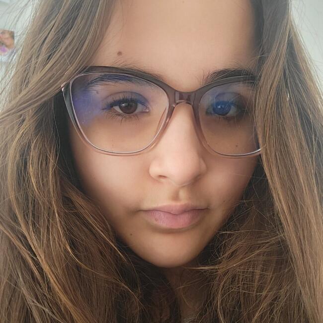 Babysitter in Vecchiano-Nodica: Julia