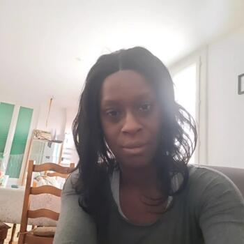 Babysitting job in Saint-Germain-des-Fossés: babysitting job Julie