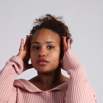 Tata a Bra: Darichelle Mariet