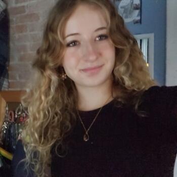 Babysitter in Ilion: Isabella