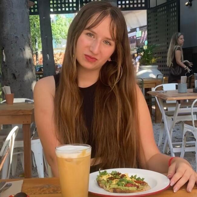 Babysitter in Monte Grande: Agustina Fernandez