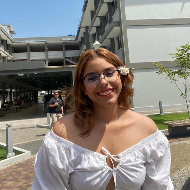 Niñera en Guayaquil: MARJORIE MONTOYA