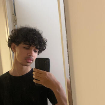 Babysitter in Paris: Adam