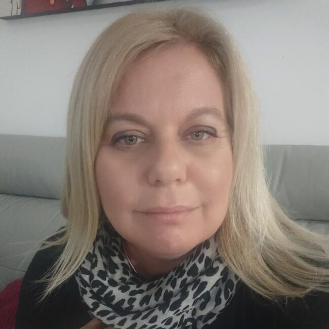 Babysitter in Figueira da Foz Municipality: Roxana