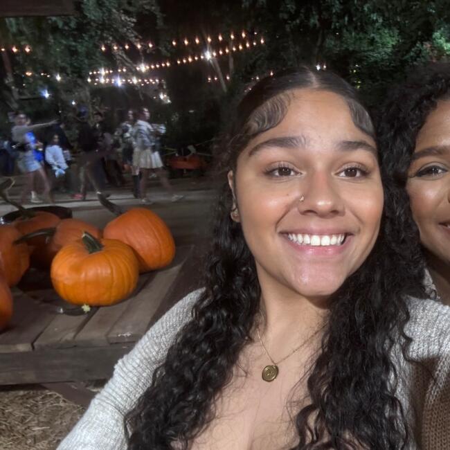 Babysitter in Santa Ana: Deborah