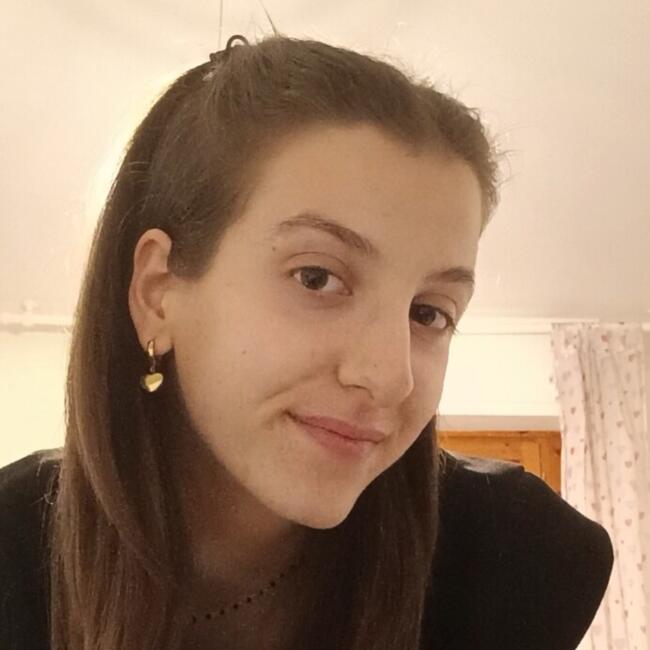 Babysitter in Reggello: Sara