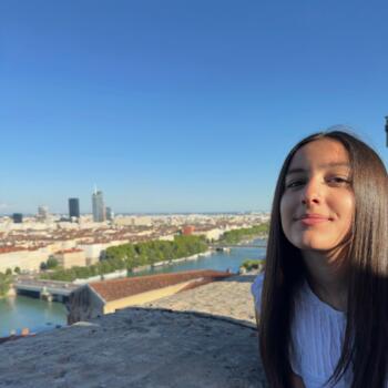 Babysitter in Lyon: Emma