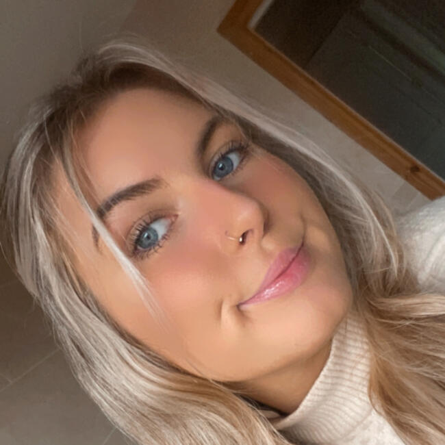 Babysitter in Dublin: Emma