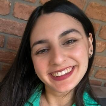 Babysitter in Voula: Ελένη