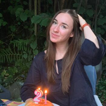 Babysitter in Bourg-la-Reine: Louise