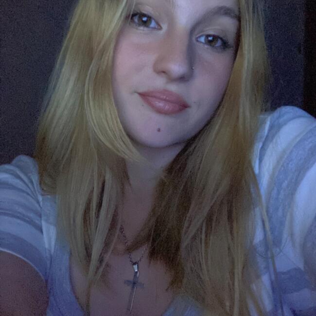 Babysitter in Darnétal: Chloée