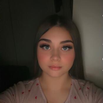 Baby-sitter Montéléger: Candice