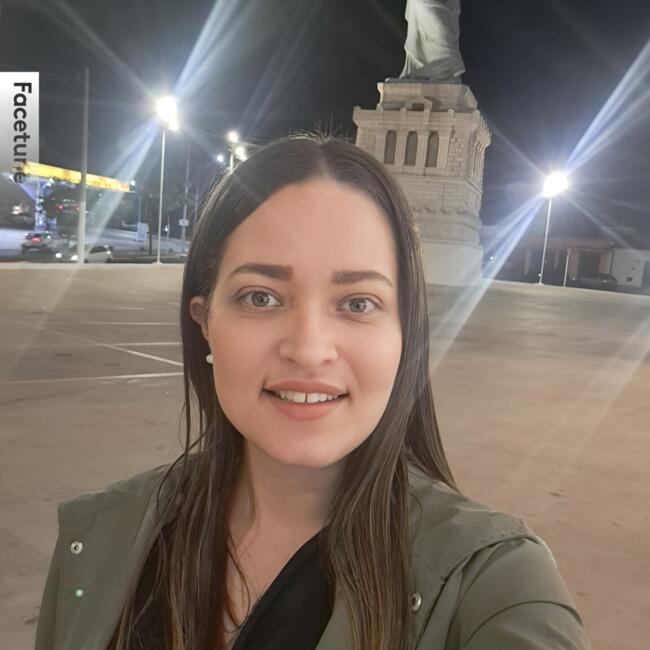 Babysitter in São Paulo (São Paulo): Karina