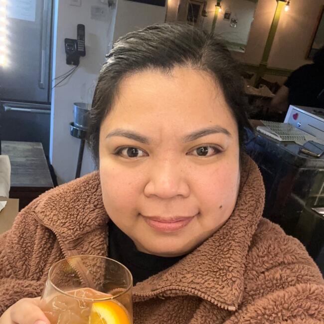 Babysitter in Surrey: Roxsan