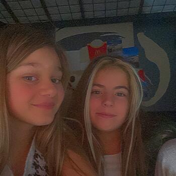 Baby-sitter in Fenain: Mia et Sacha
