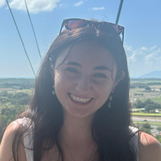 Babysitter in Central Coast: Leah