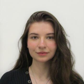 Babysitter in Bucharest: Oana