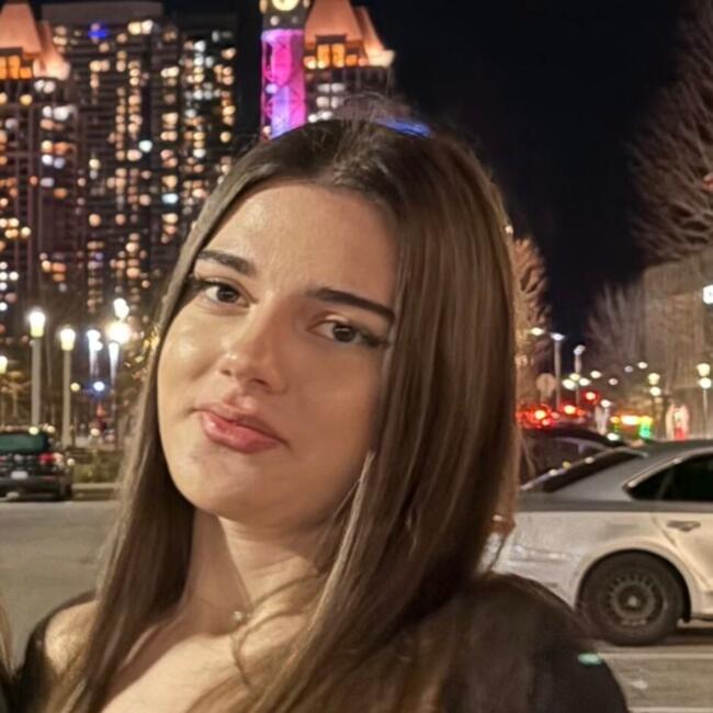 Babysitter in Mississauga: Anida