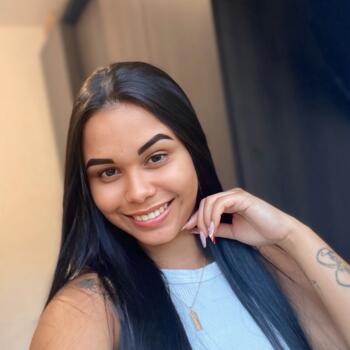 Babá Coronel Fabriciano: Vivian