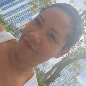 Babysitter in Miami: Diana