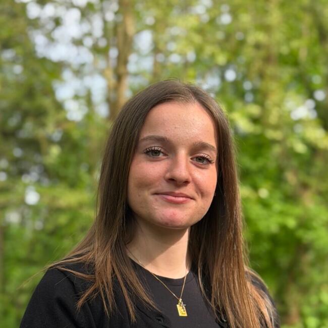 Babysitter in Vélizy-Villacoublay: Loane