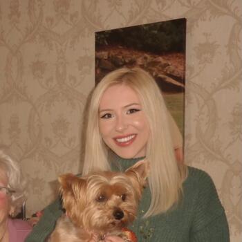 Babysitter in Wallasey: Emma