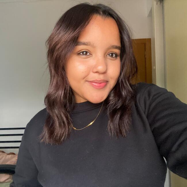 Babysitter in Coimbra: Lais quezia