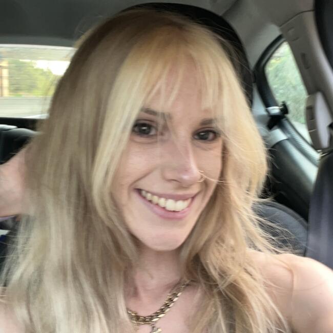 Babysitter in Limonest: Solyne