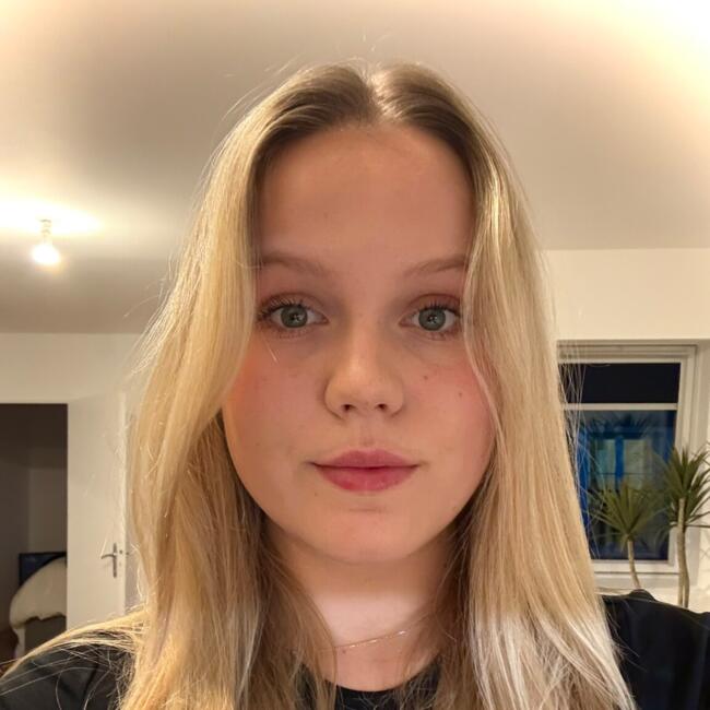 Babysitter in Fleurines: Josephine