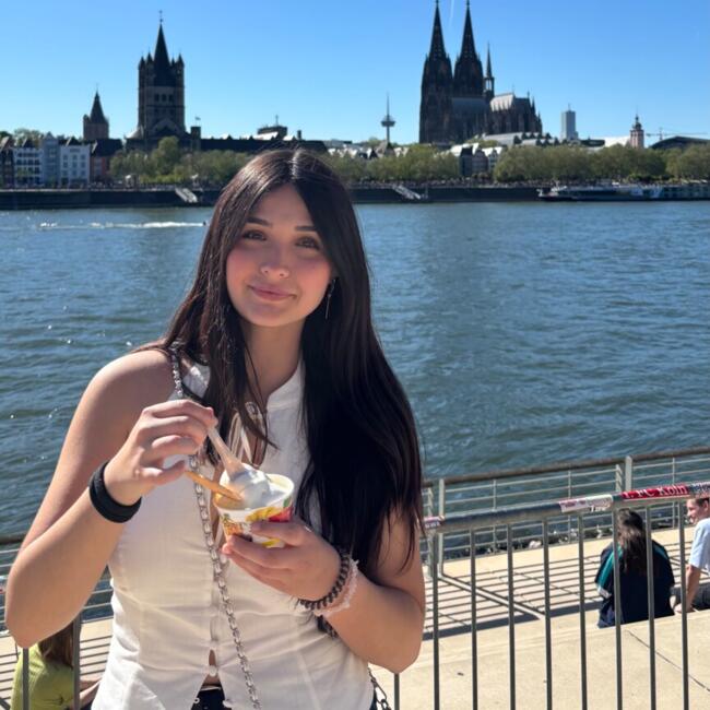 Babysitter in Düsseldorf: Mar