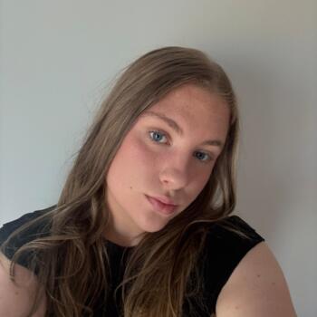 Babysitter in Ouzouer-sur-Trézée: Noelyne