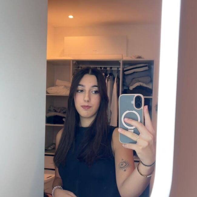 Babysitter in Peillonnex: Tessa