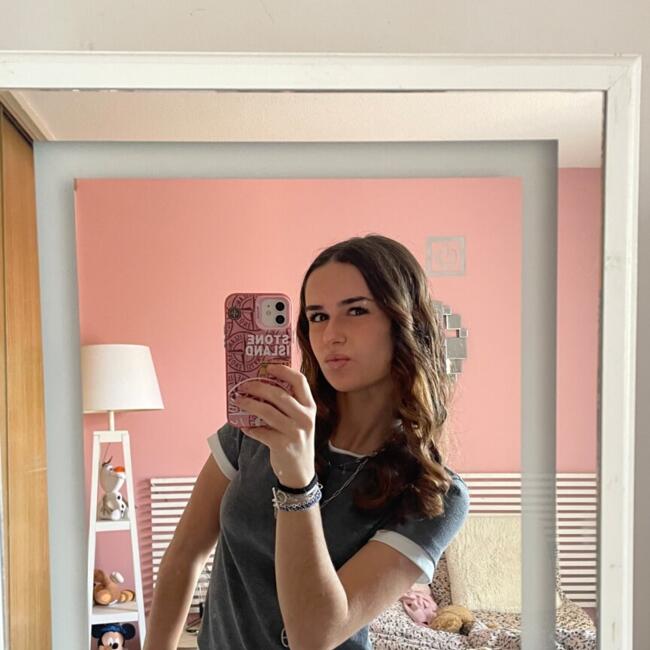 Babysitter in Anglet: Chloé