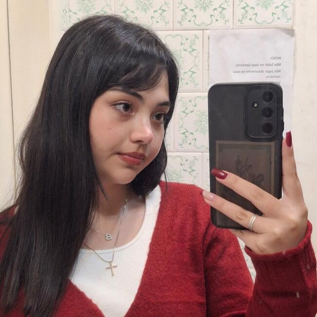 Babysitter in Curitiba: Evelyn