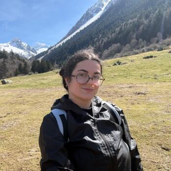 Babysitter in Villenave-d'Ornon: Inès