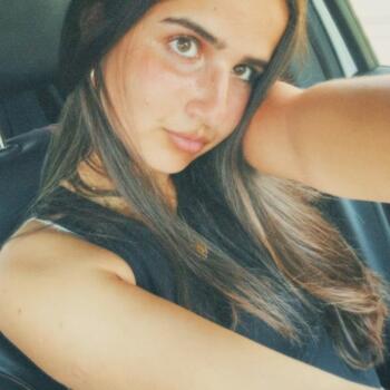 Babysitter em Almada: Carolina