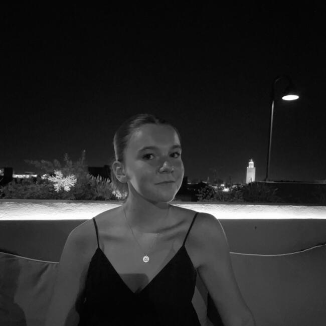 Babysitter in Bouc-Bel-Air: Rose