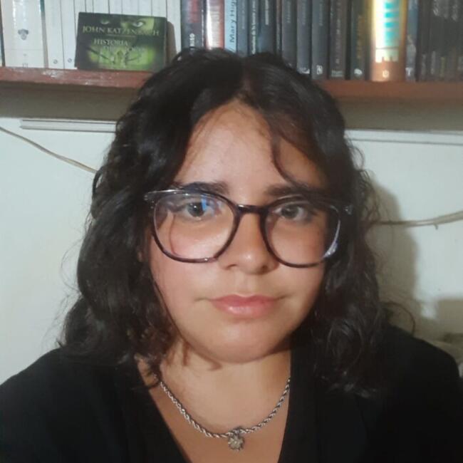 Babysitter in San Carlos: Sabrina