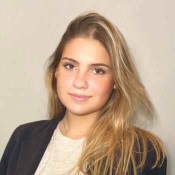 Babysitter in Bordeaux: Anna